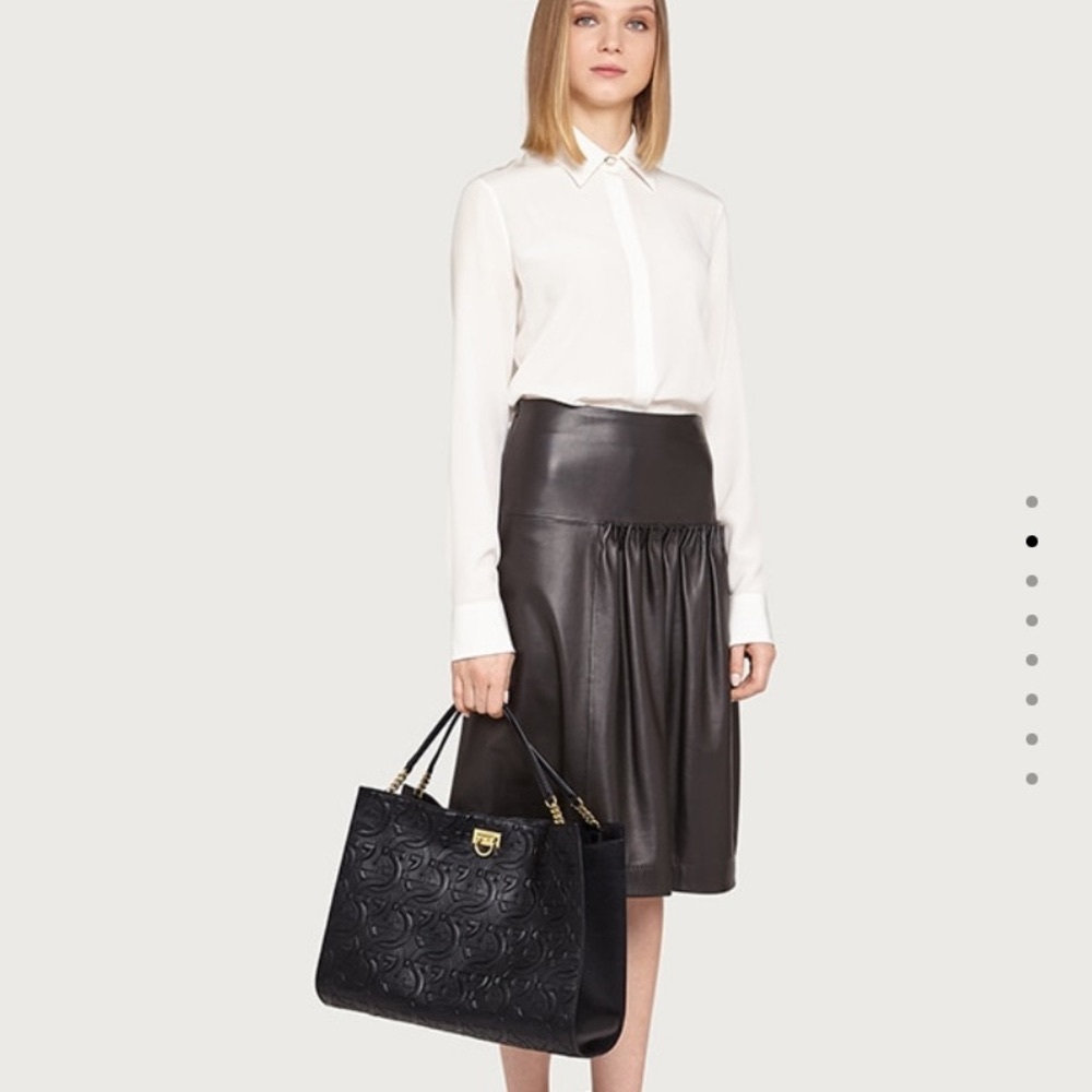 ******SOLD*******NEW Ferragamo Trifolio Tote Bag